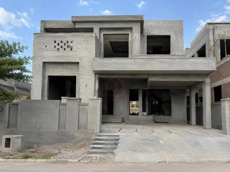 New 14 Marla Grey Structure Available in Emaar Canyon Views