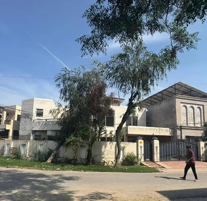 18 Marla Well-Maintained Spanish Bungalow in Prime DHA Lahore Location