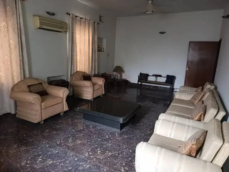 Modern One Kanal Single Storey Bungalow with 3 Bedrooms in DHA Lahore