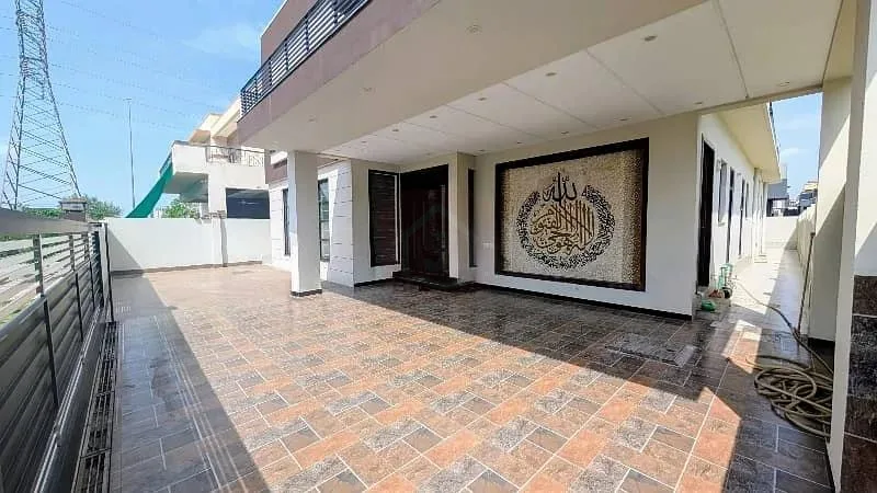 1 Kanal Double Unit House in Prime Location of DHA Phase 2
