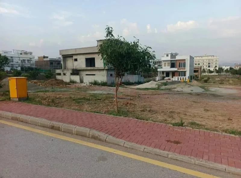 8 Marla Residential Plot in Bahria Enclave Sector G | Possession & Utilities Cleared