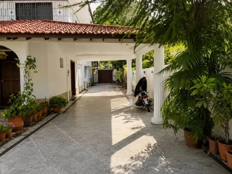 F-7/2 Islamabad Old House For Sale - 80X120