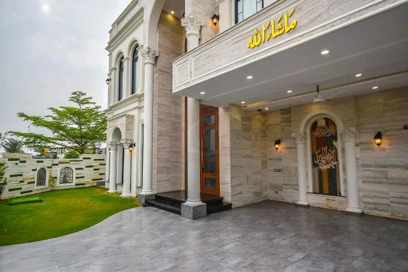Spacious 1 Kanal Corner House with Full Basement Near Raya