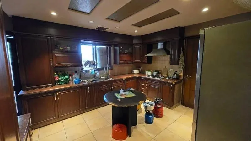 One Kanal Modern Bungalow for Sale in DHA Lahore Near Park and Market