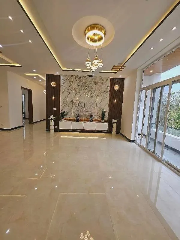 10 Marla House Available for Sale in Top City 1 - Block A