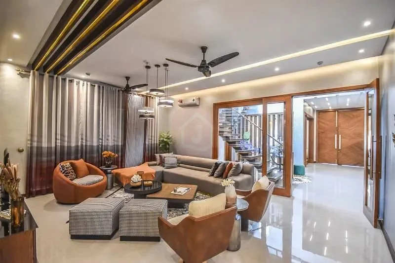 Modern One Kanal Bungalow for Sale in DHA Phase 4, Close to Park and School