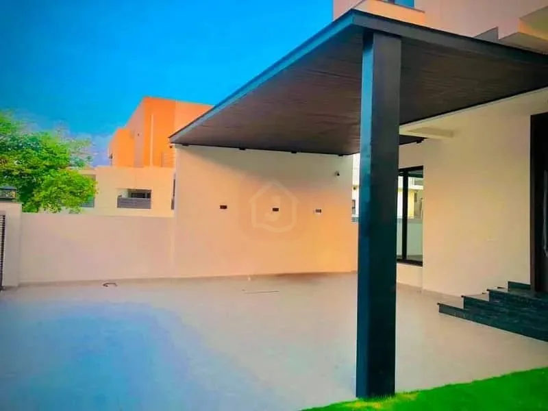 1 Kanal New Luxurious Designer House for Sale Facing Central Park