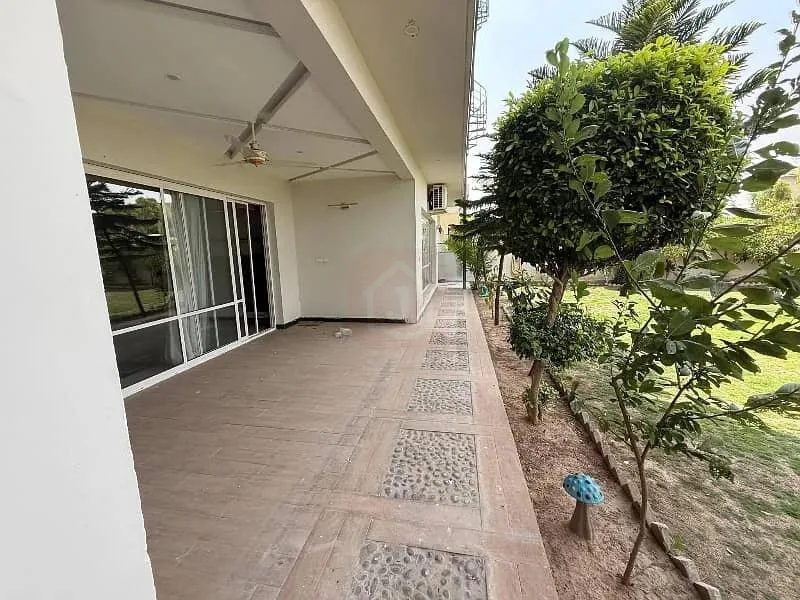 1.5 Kanal Premium Designer House Available for Purchase