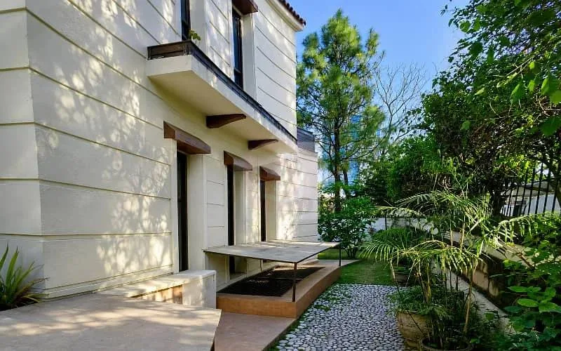 Corner House for Sale | Rented Out | F-7 Islamabad