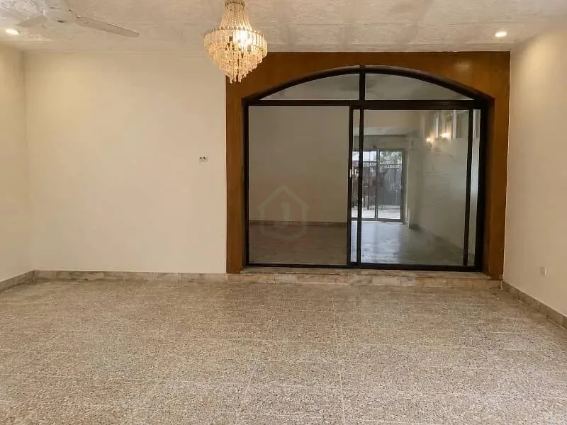 House for Sale in F-7/2 Islamabad, 80x120