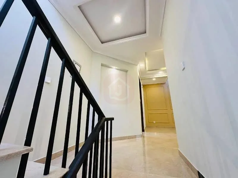 Stunning 10 Marla House Available in Bahria Enclave Islamabad Sector C1