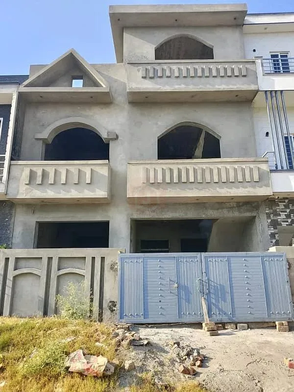 5 Marla House Available in Faisal Town, Islamabad