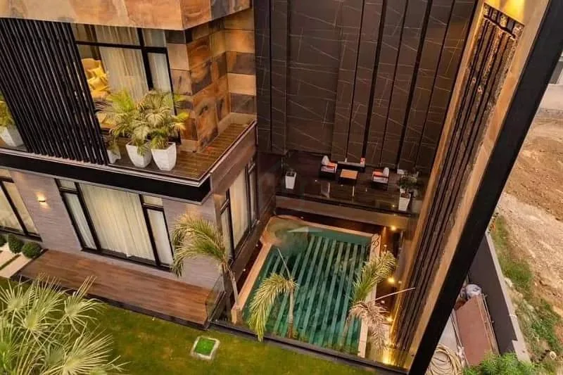 Centrally Located 2 Kanal House in DHA Phase 6 - Block M