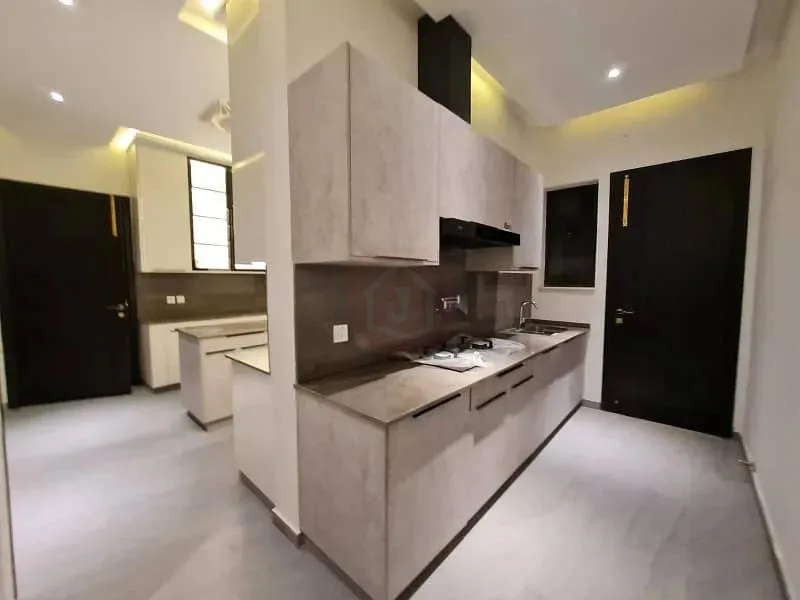 1 Kanal Stylish House Available in Sector C, Bahria Enclave Islamabad with 5 Bedrooms