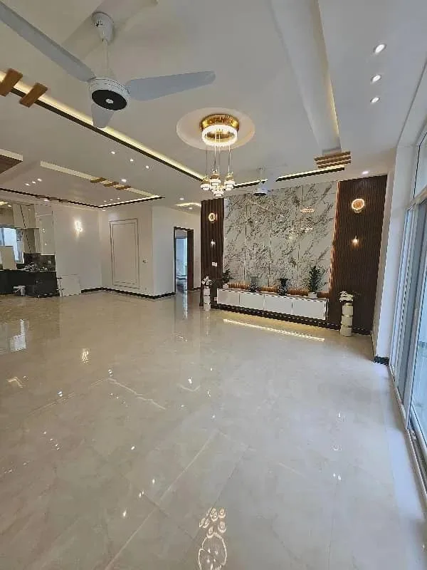 10 Marla House Available for Sale in Top City 1 - Block A