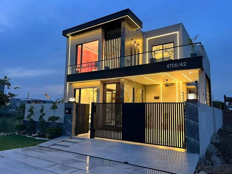 12 Marla Home in DHA Phase 7 - Grab This Amazing Opportunity!