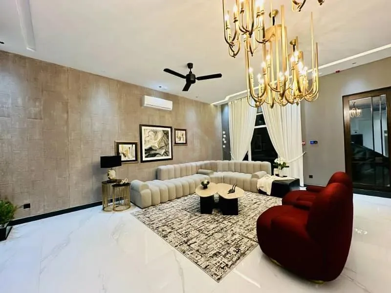 10 Marla Luxury House | Full Basement | Pool | Cinema Hall
