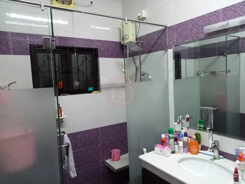 One Kanal Modern Bungalow for Sale in DHA Lahore Near Park and Market