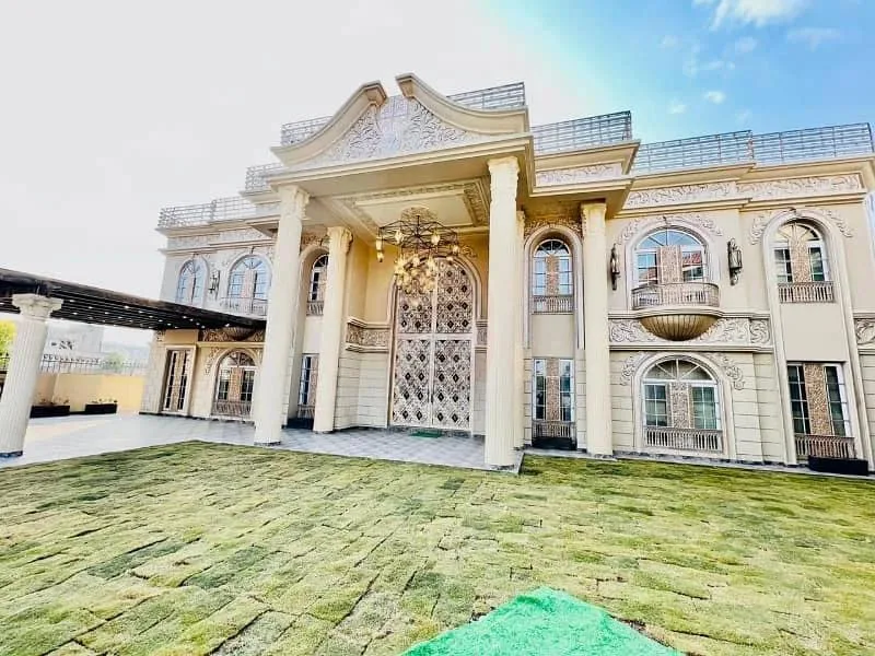 1.5 Kanal Victoria Designed Home Available for Sale in DHA I_R