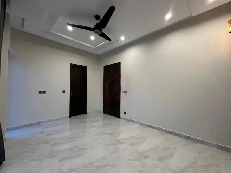 Elegant Mansion with 100 Feet Access in Prime Location Near Doll Men Mall