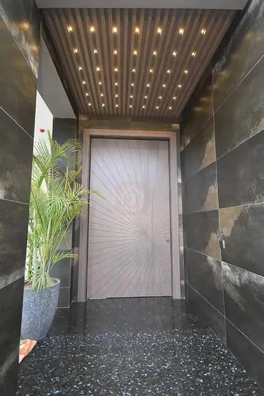 1 Kanal Stunning Lawn + 1 Kanal New Luxury Bungalow For Sale Near DHA Raya Fairways