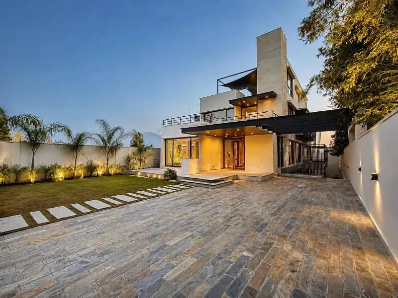 Contemporary Luxury Home with Pool