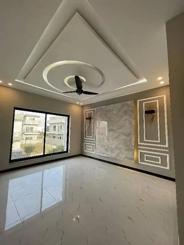 Stunning New Home in A Block, Top City 1
