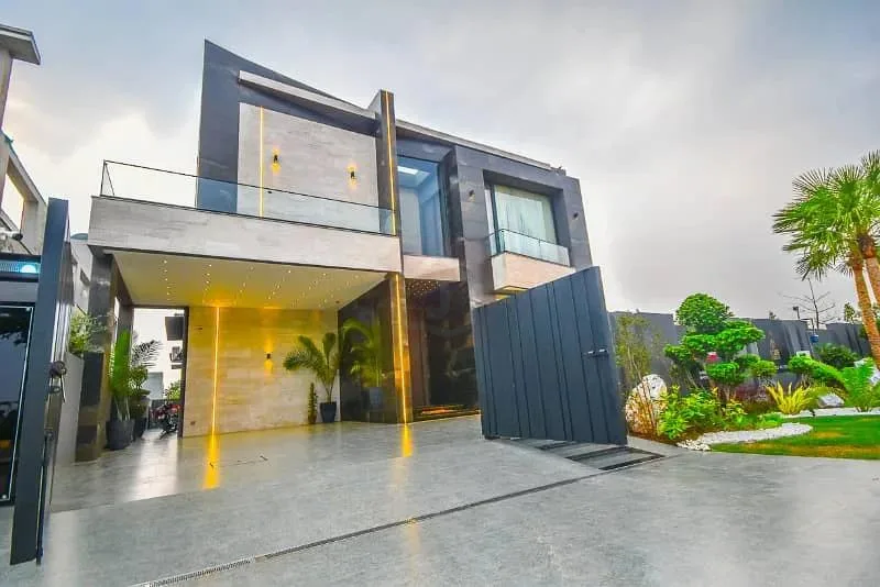 1 Kanal Stunning Lawn + 1 Kanal New Luxury Bungalow For Sale Near DHA Raya Fairways