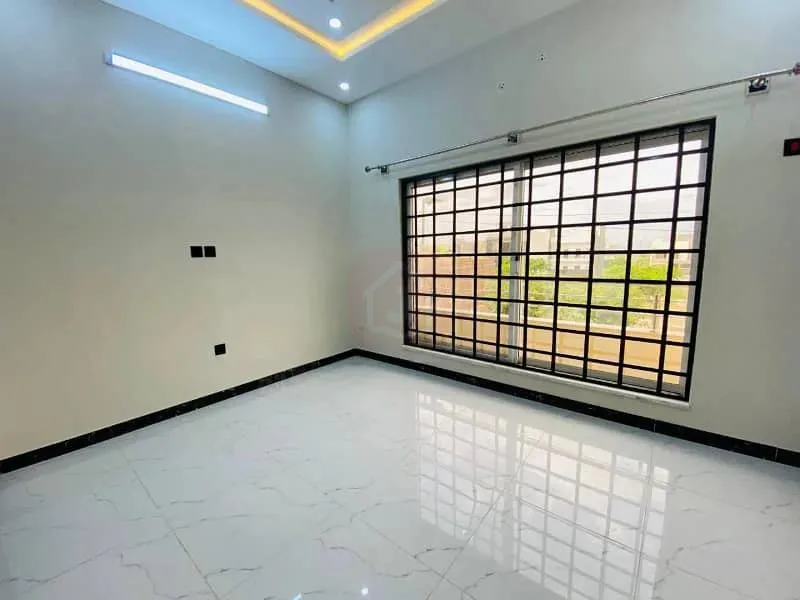 Sophisticated 5 Marla Luxury Designer Home in DHA Phase 5 (Sector F), Islamabad