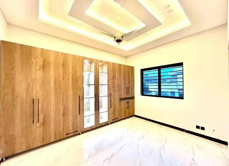 1 Kanal Stunning House Available in DHA Phase 2 Islamabad