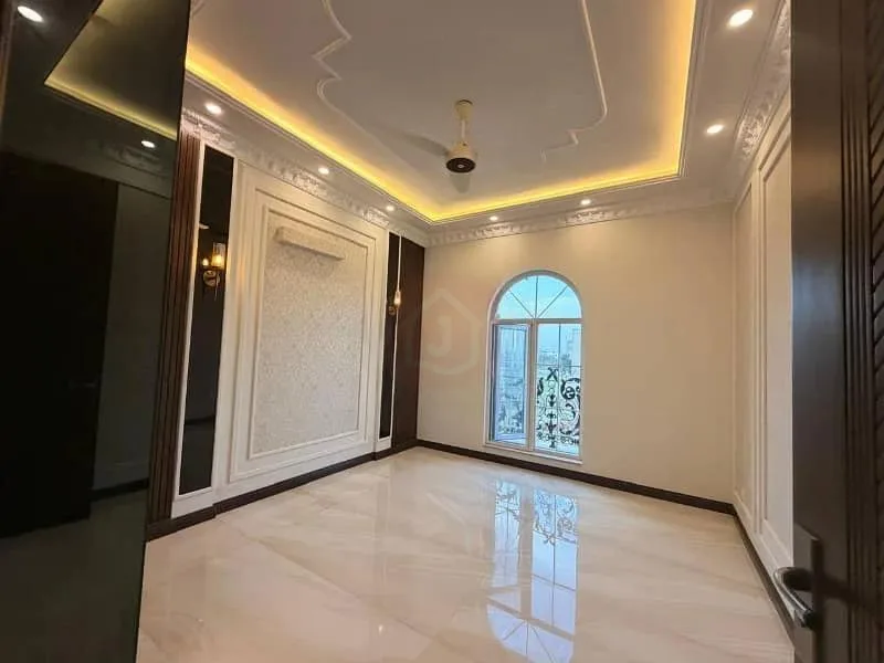 8 Marla Luxurious Royal Classic Villa for Sale in DHA Defence