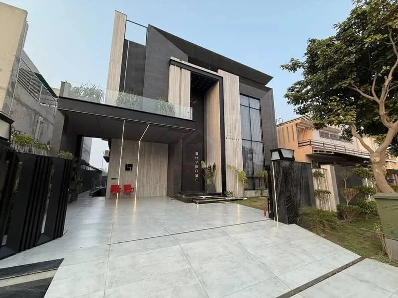 Stunning Fully Furnished 1 Kanal House for Sale Near DOLMEN