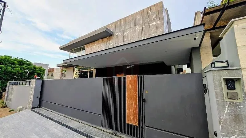 1 Kanal Newly Built Luxurious Designer Home for Sale