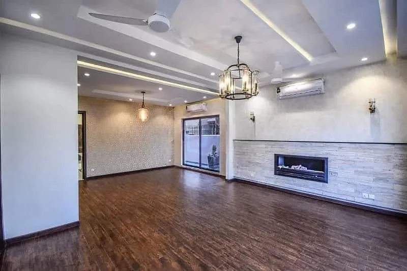 Luxury One Kanal Bungalow in DHA Lahore for Sale