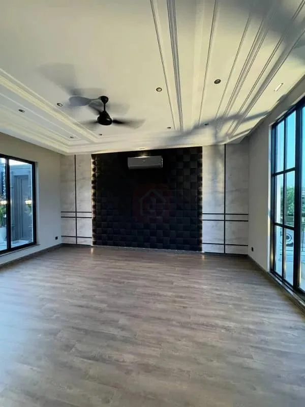 1 Kanal House Available in DHA Phase 2