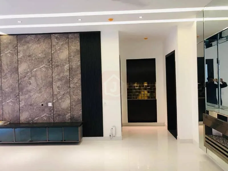 One Kanal Modern Bungalow for Sale in DHA Lahore with Solar and Servant Quarters