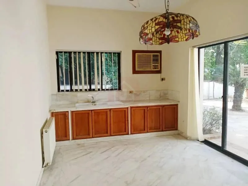 2000 SQYD Old Livable House For Sale in F-6, Islamabad