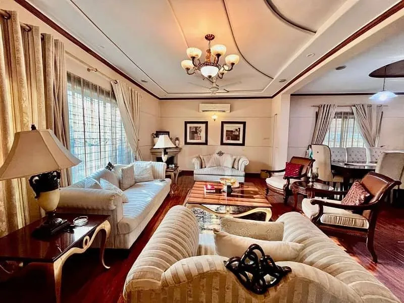 Slightly Used One Kanal Ultra-Modern Bungalow Facing Park in DHA Lahore