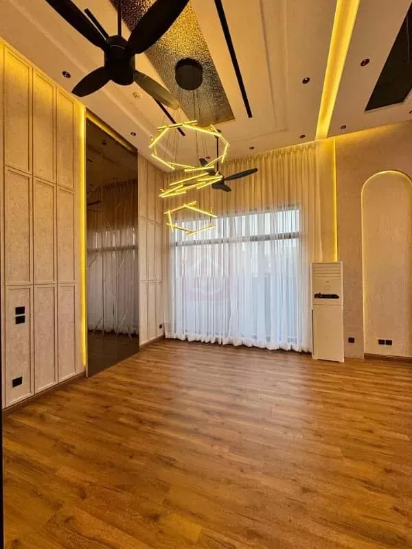 Stunning One Kanal Luxury Bungalow with 2 Servant Quarters in DHA Lahore
