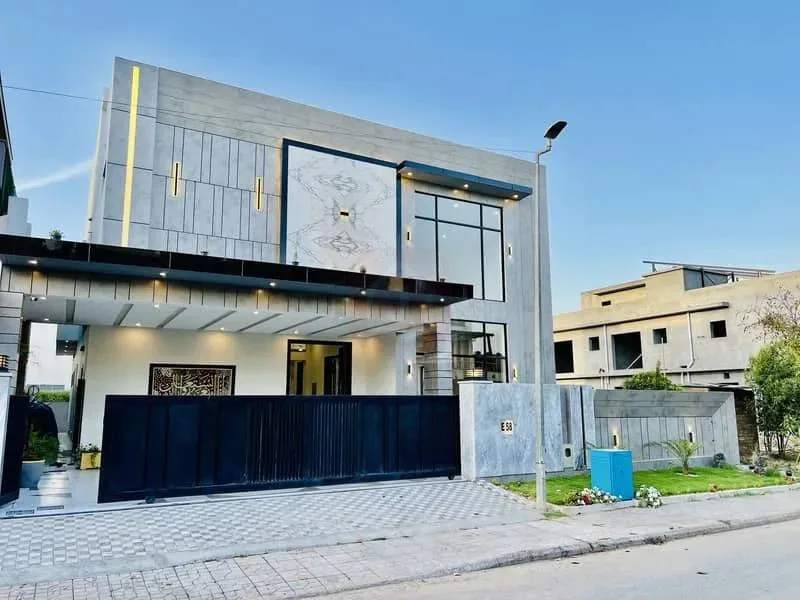Stylish Home Available Near Jacranda Club