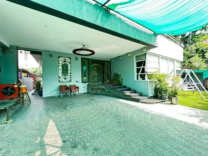 Stunning 22 Marla Corner 7-Bed Basement Bungalow in DHA Lahore
