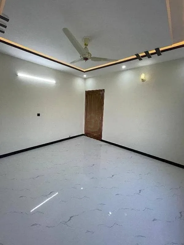 10 Marla House Available for Sale in Top City 1 - Block D