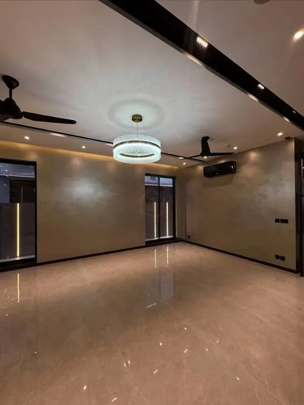 Luxury One Kanal Bungalow with 2 Servant Quarters in DHA Lahore