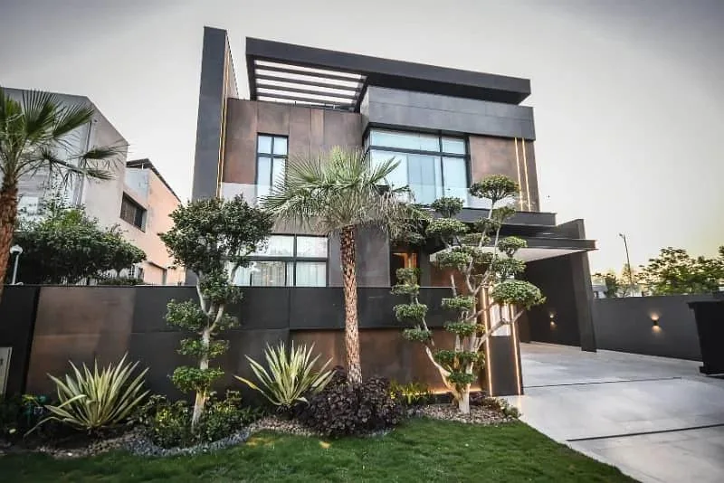 Modern Bungalow for Sale in DHA Phase 8 - Convenient Access to Lahore