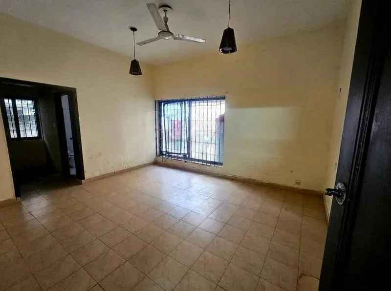 Corner House for Sale in G-6 Islamabad at Investor Price