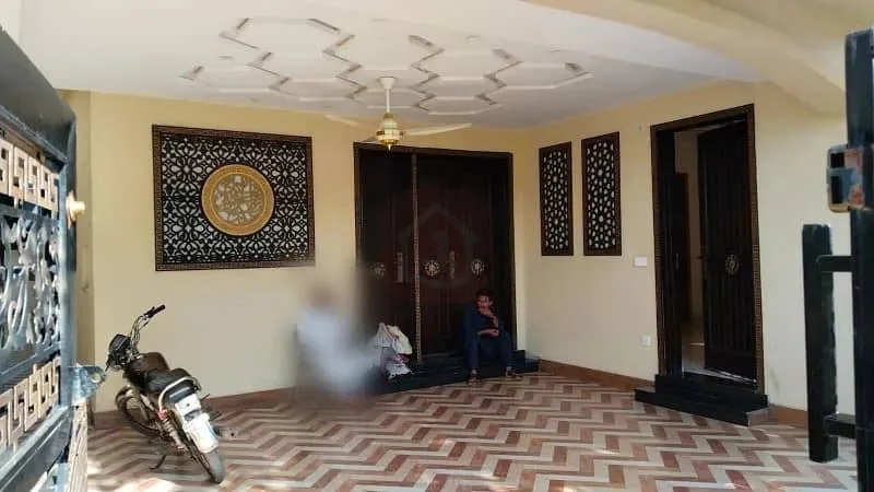 Stunning 10 Marla House Available for Sale in Bahria Enclave Sector C1