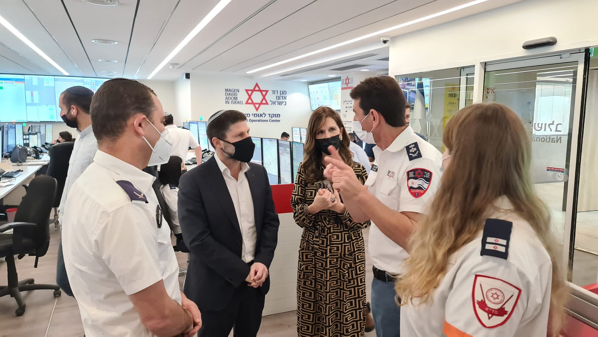 חברי הכנסת בצלאל סמוטריץ ומיכל וולדיגר ביקרו במוקד הלאומי של מגן דוד אדום