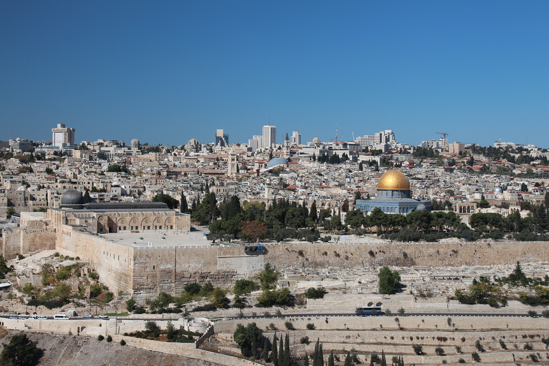 איפה ניתן למצוא הופעות בירושלים?