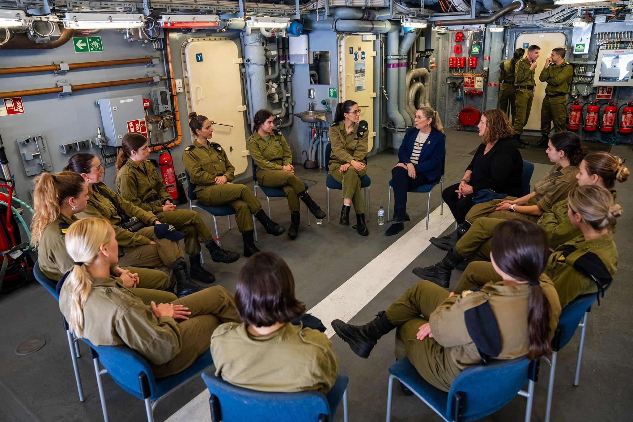 רעיית נשיא המדינה ביקרה בבסיס חיל הים בחיפה