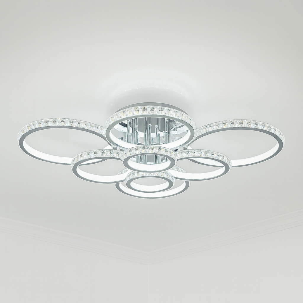 Світлодіодна люстра SY-7940/8 CR 492 Вт у вітальні 45 м² (Полтава), хром, кришталі, регульоване світло 3000–6000 К, створює святкове сяйво та відчуття простору.